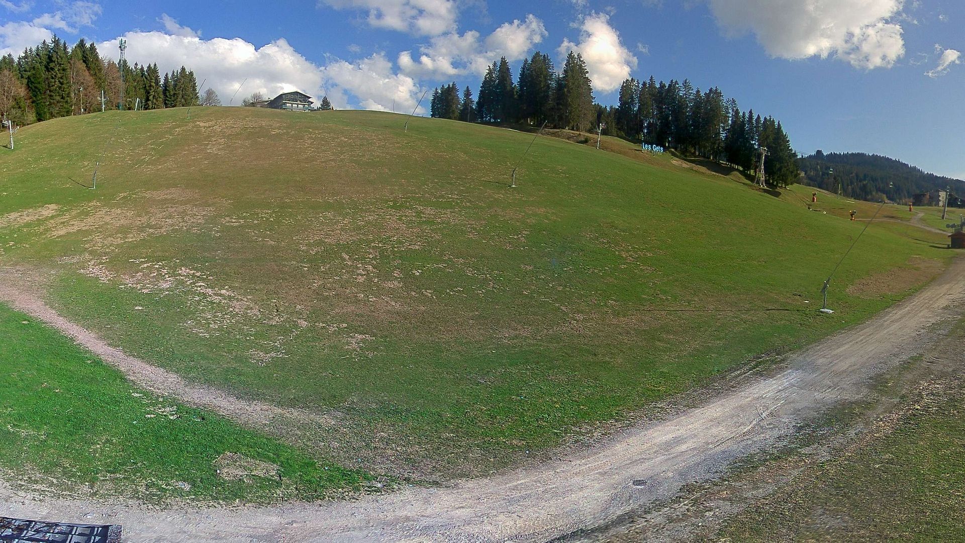 Les Gets: Route du Front de Neige