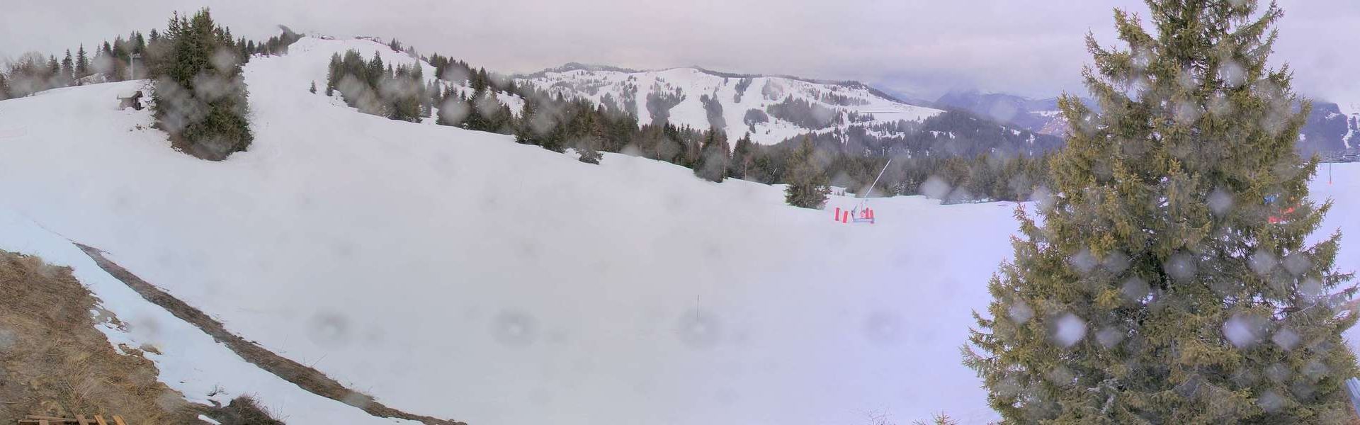 Les Gets: Chavannes Express chair lift