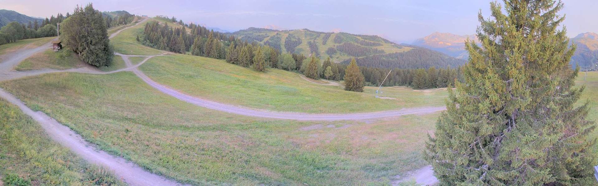 Les Gets: Chavannes Express chair lift