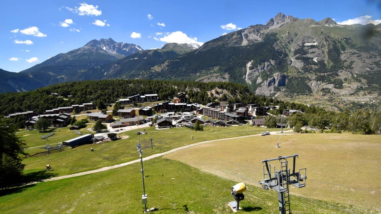 Villarodin-Bourget: Allée de la Fontaine aux Oiseaux