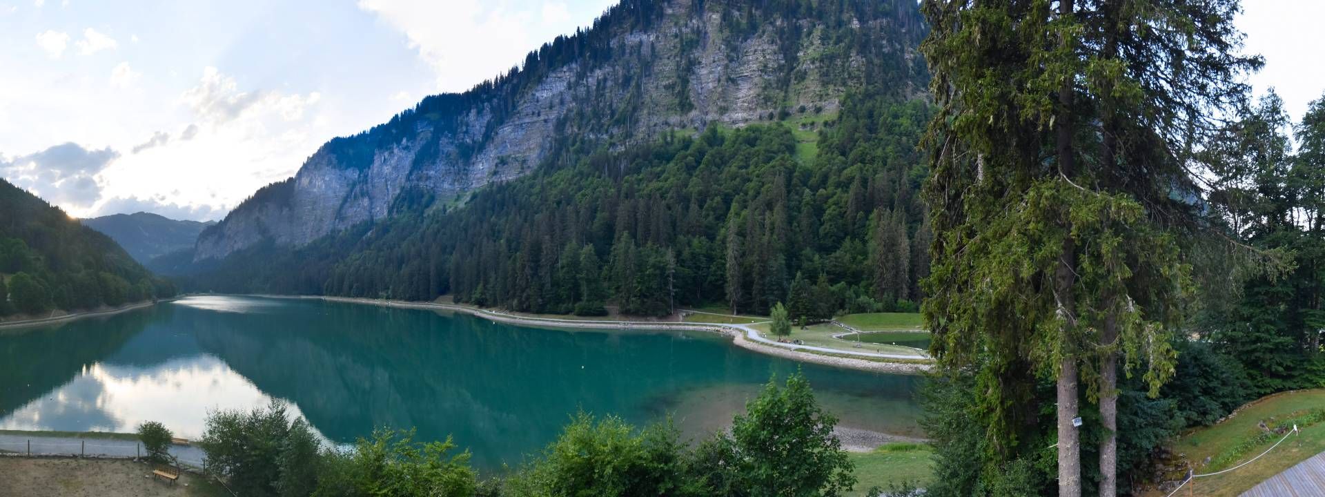Montriond › Est: Lac de Montriond