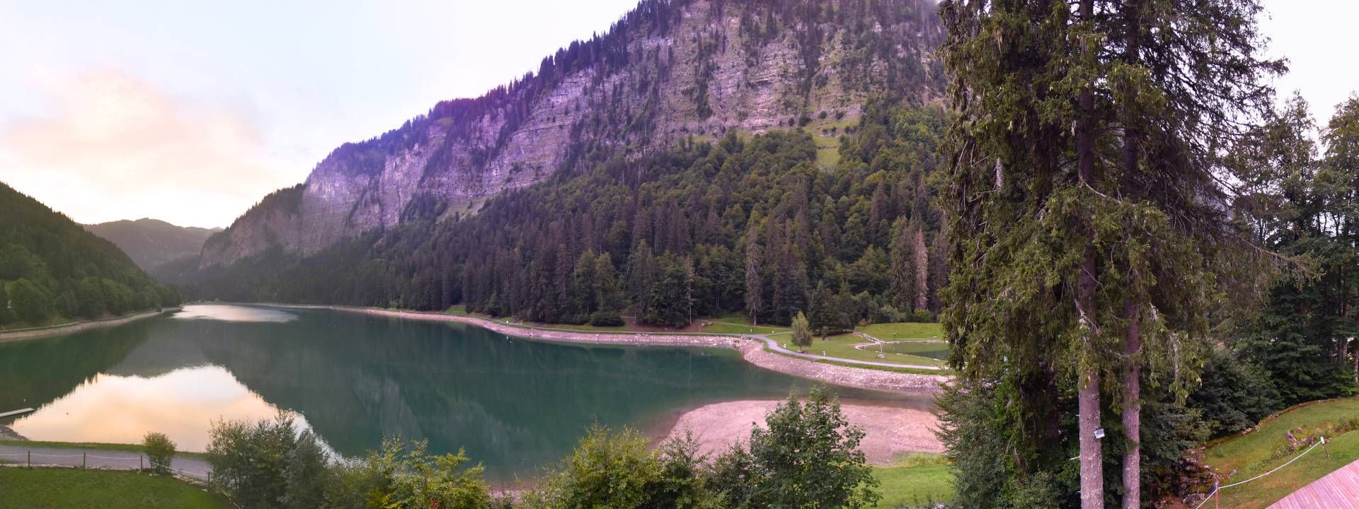 Montriond › Est: Lac de Montriond