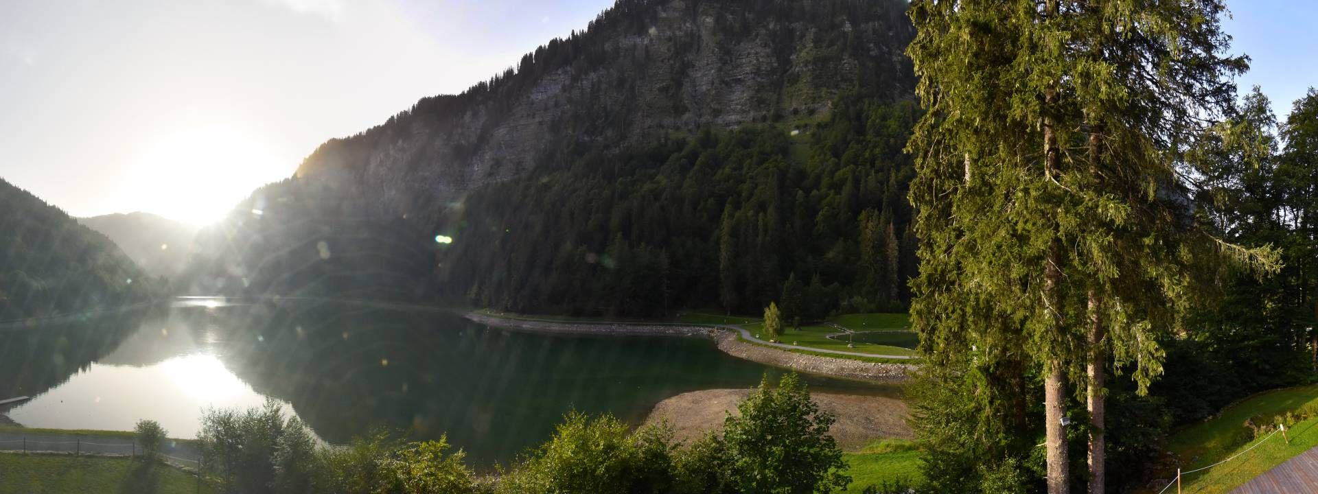 Montriond › Est: Lac de Montriond