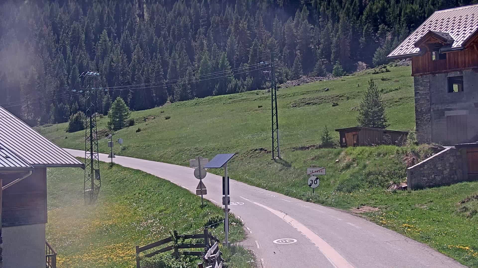 Cervières: Route du col de L'Izoard