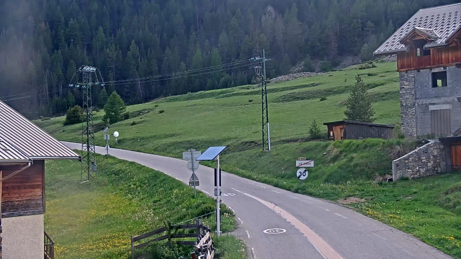 Cervières: Route du col de L'Izoard