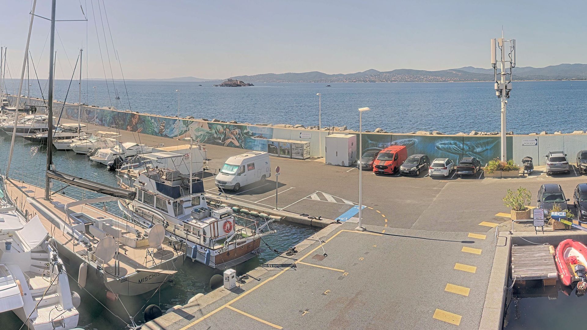 Saint-Raphaël › Sud-ouest: Port Santa Lucia - Le Lion de Mer