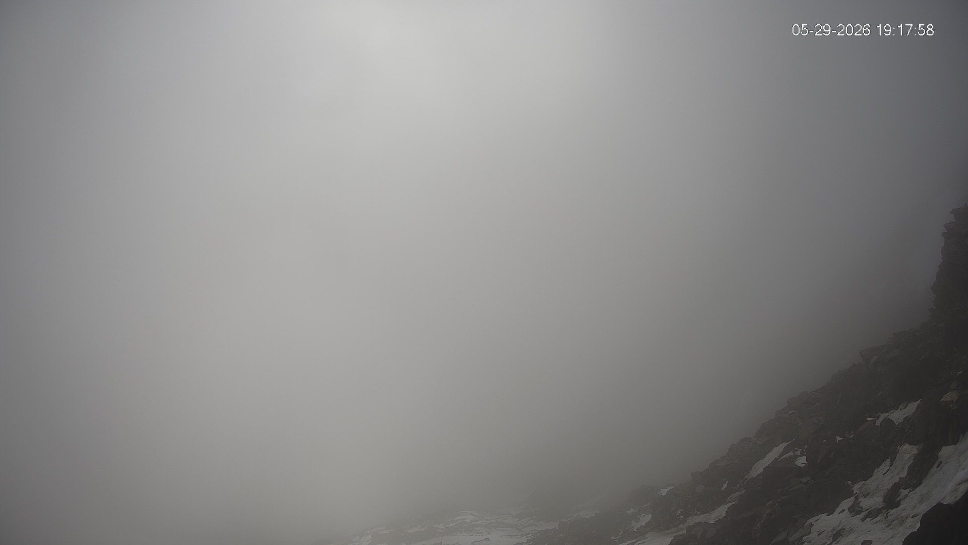 Saint-Gervais-les-Bains › Est: Refuge du Goûter(3815m) - Grand couloir