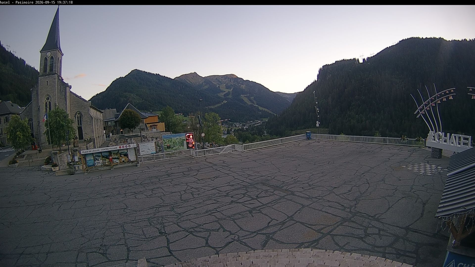 Châtel › Sud: Église Saint-Laurent de Châtel