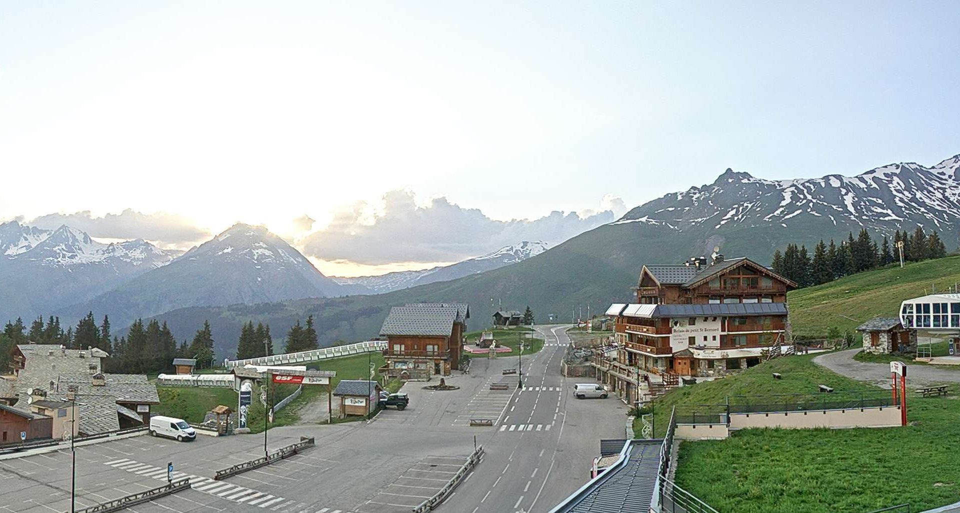 Montvalezan: La Rosière - Maison du Ski (1850m)