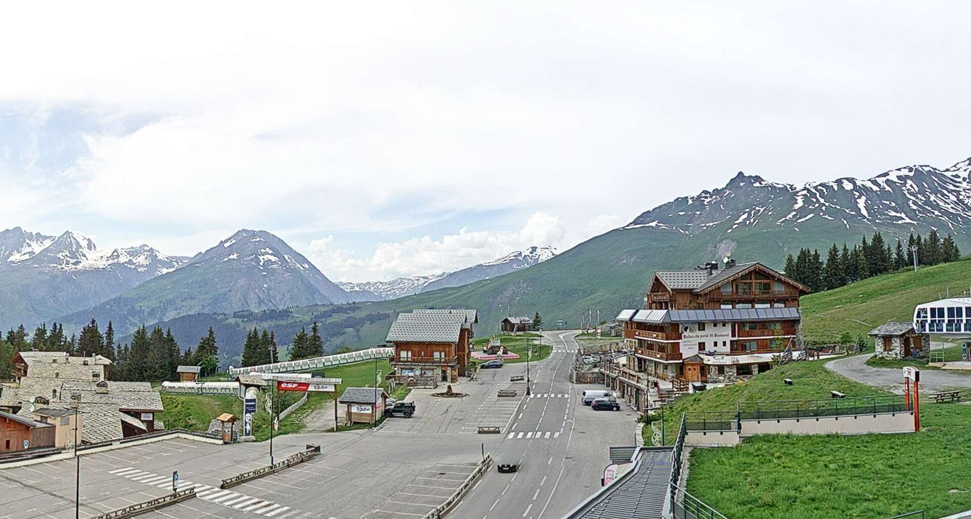 Montvalezan: La Rosière - Maison du Ski (1850m)