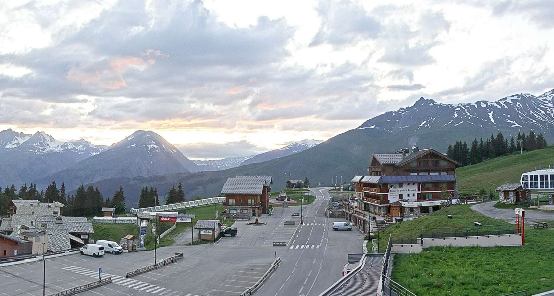 Montvalezan: La Rosière - Maison du Ski (1850m)