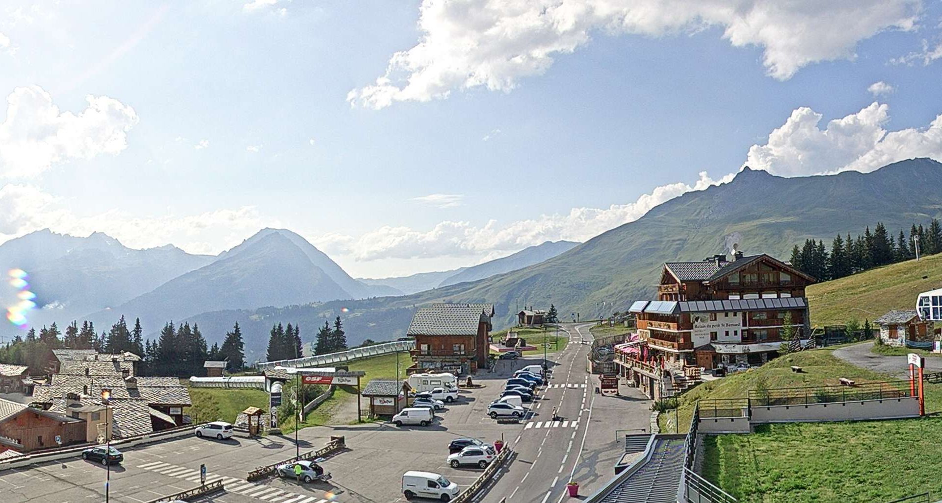 Montvalezan › Nord-ouest: Roches Noires Express - Hôtel Restaurant Relais du Petit Saint Bernard - Chalet Le Schatzi