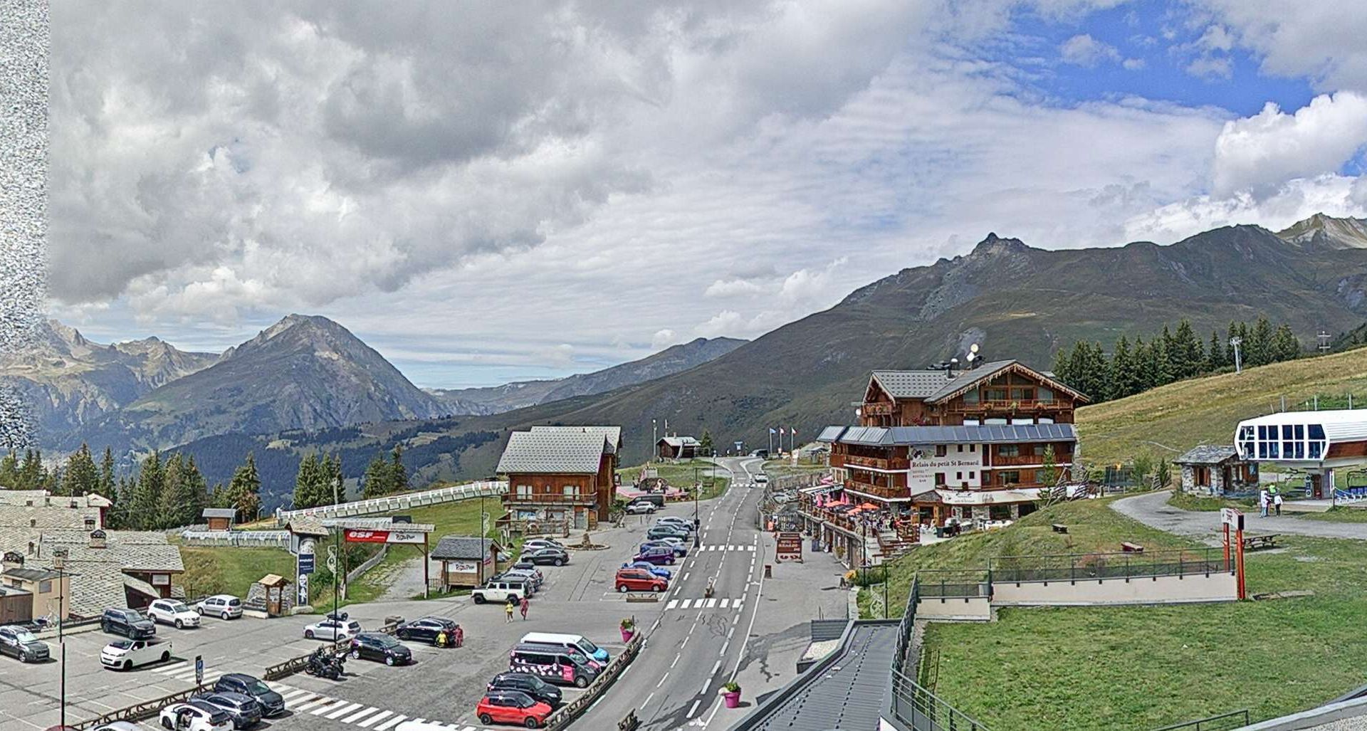 Montvalezan › Nord-ouest: Roches Noires Express - Hôtel Restaurant Relais du Petit Saint Bernard - Chalet Le Schatzi
