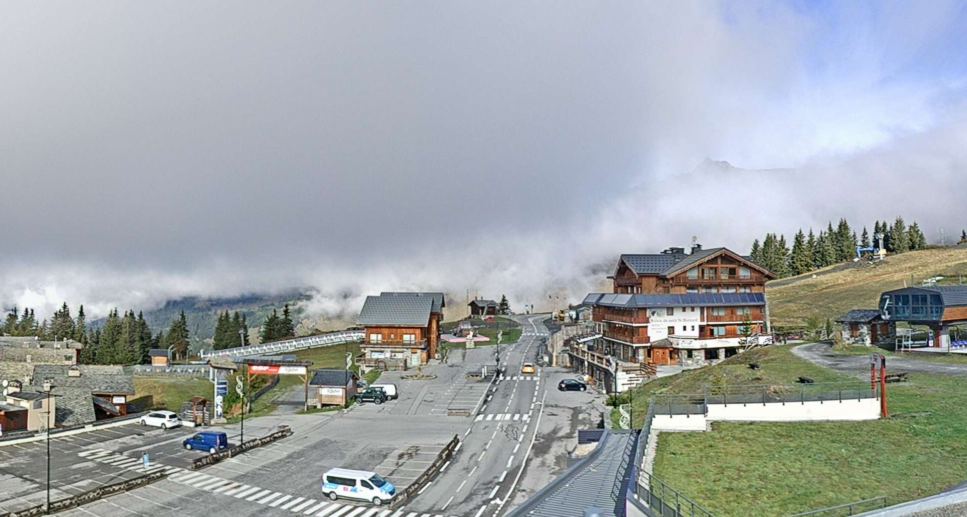 Montvalezan › Nord-ouest: Roches Noires Express - Hôtel Restaurant Relais du Petit Saint Bernard - Chalet Le Schatzi