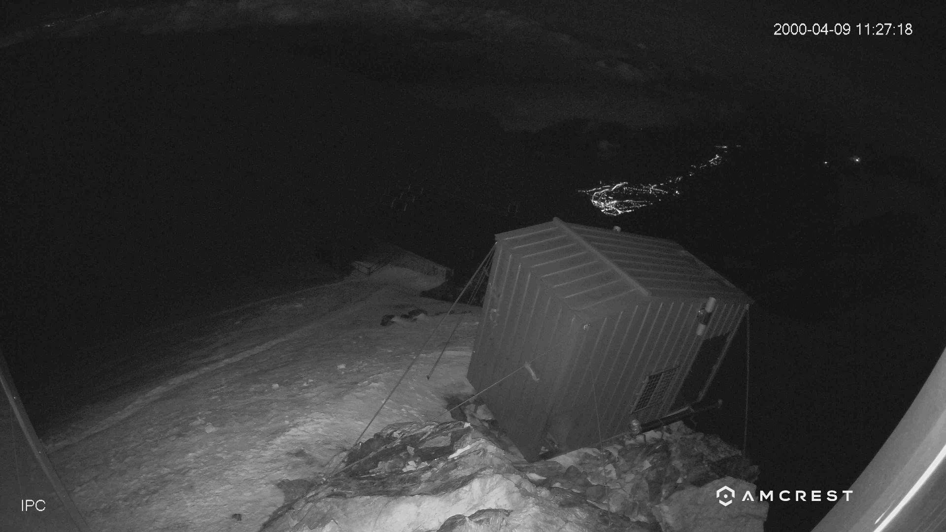 Courmayeur › Nord-est: Vallot Hut - Refuge du Goûter(3815m)