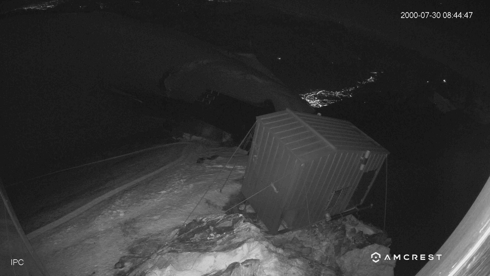 Courmayeur › Nord-est: Vallot Hut - Refuge du Goûter(3815m)