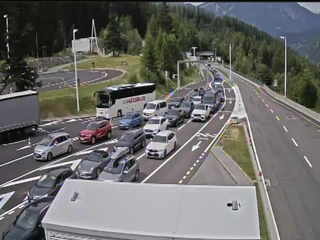 Les Bossons: Chamonix-Mont-Blanc-Rampe du Tunnel du Mont-Blanc, vue orientée vers Chamonix