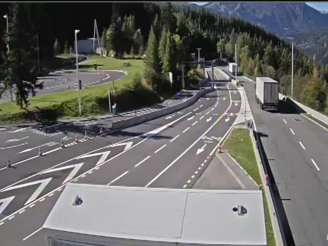 Les Bossons: Chamonix-Mont-Blanc-Rampe du Tunnel du Mont-Blanc, vue orientée vers Chamonix
