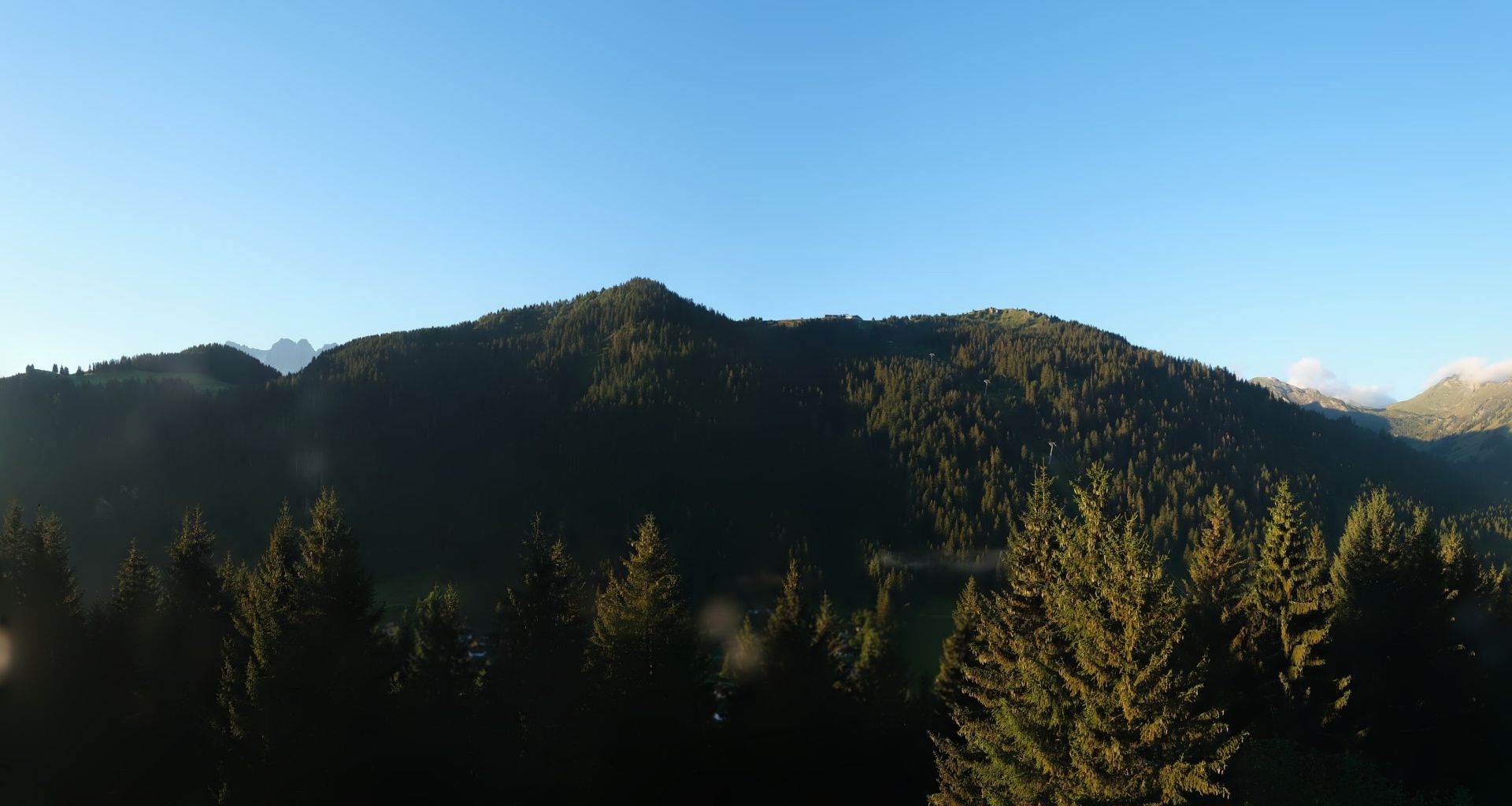 Troistorrents: Morgins - Dents du Midi