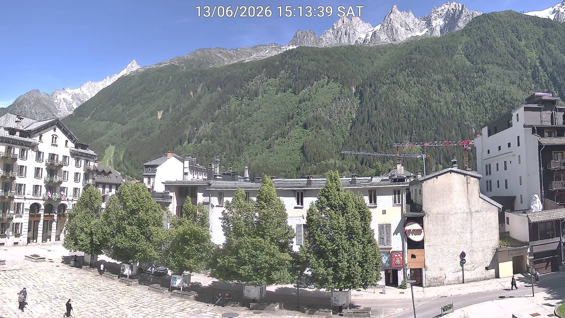 Chamonix-Mont-Blanc › Ouest: Place du Triangle de l'Amitié - Le Brévent