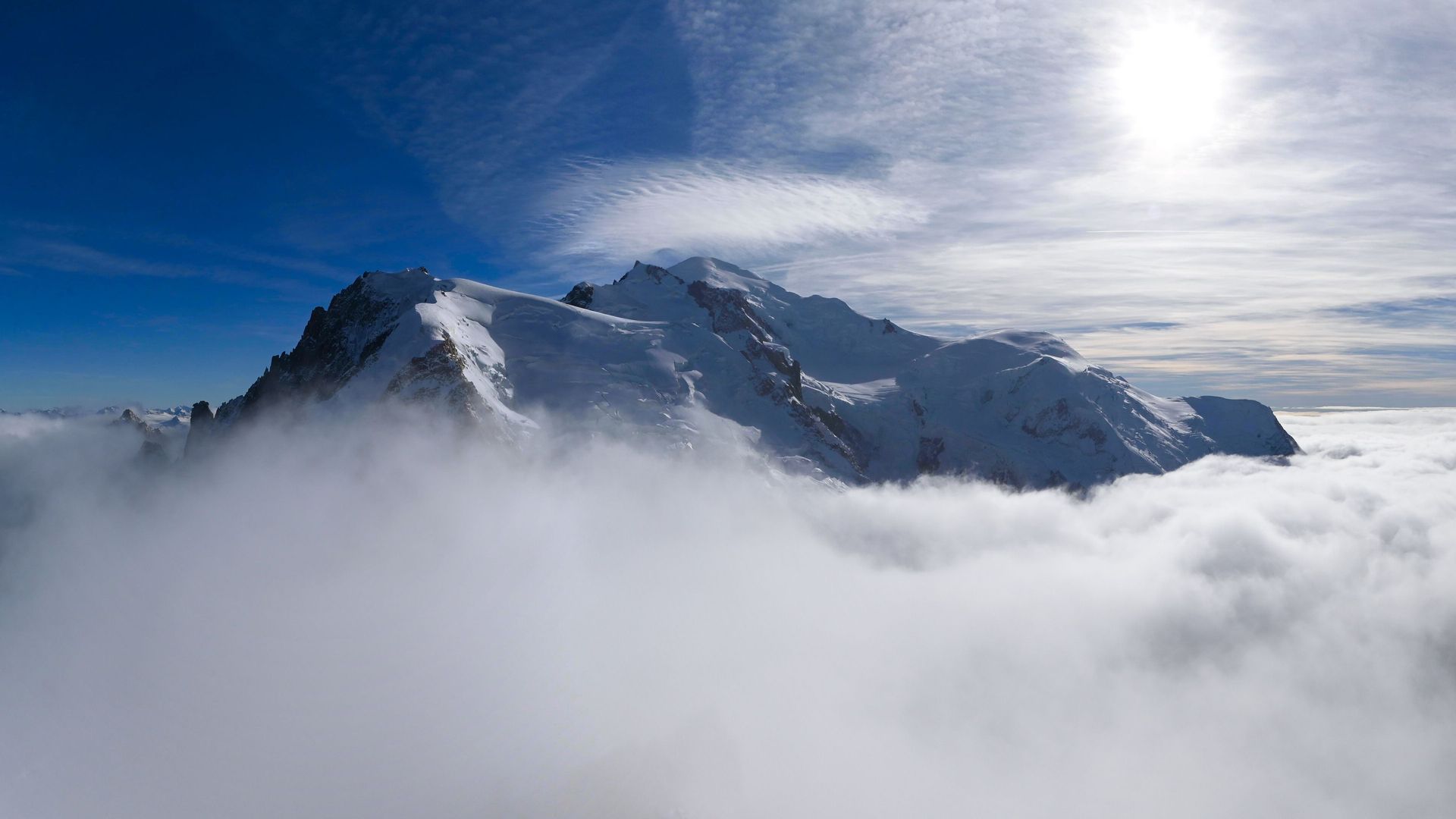 Chamonix-Mont-Blanc › Sud: Aiguille du Midi - Le Pas dans le Vide - Pointe Lachenal - Mont Blanc