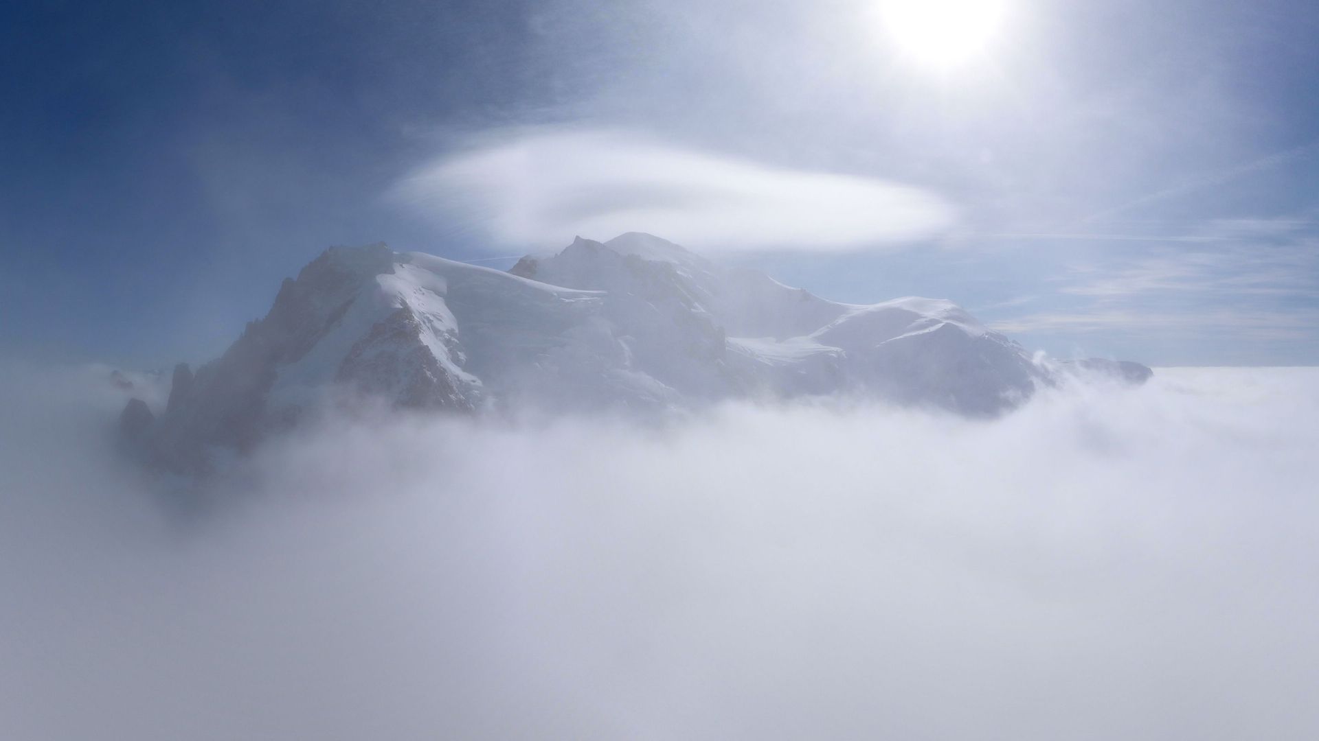 Chamonix-Mont-Blanc › Sud: Aiguille du Midi - Le Pas dans le Vide - Pointe Lachenal - Mont Blanc