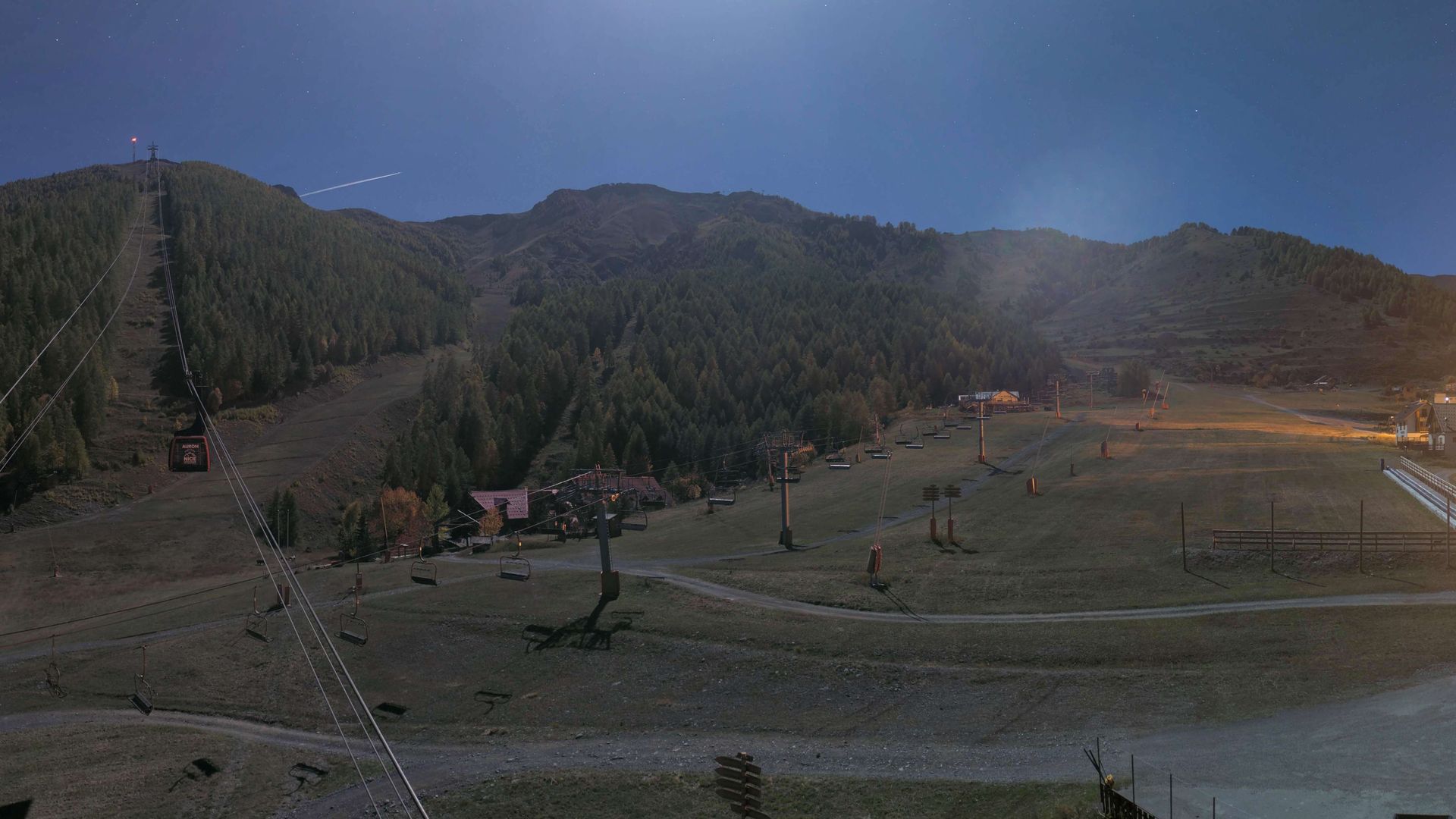 Saint-Étienne-de-Tinée: Auron départ Las Donnas