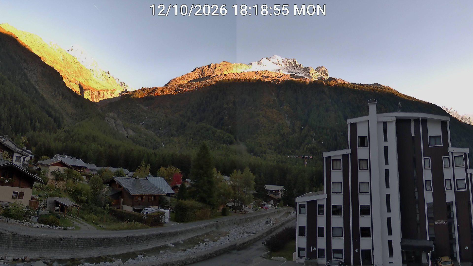 Chamonix-Mont-Blanc › Est: Argentière - Eglise St Pierre d'Argentière
