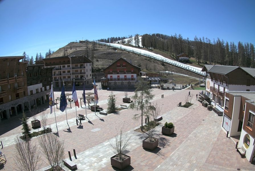 Péone › Sud: SPORT 2000 BLANCHE NEIGE SPORTS - Location ski Valberg