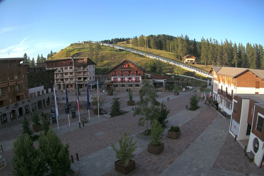 Péone › Sud: SPORT 2000 BLANCHE NEIGE SPORTS - Location ski Valberg