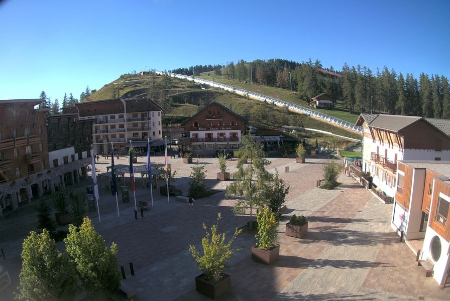 Péone › Sud: SPORT 2000 BLANCHE NEIGE SPORTS - Location ski Valberg