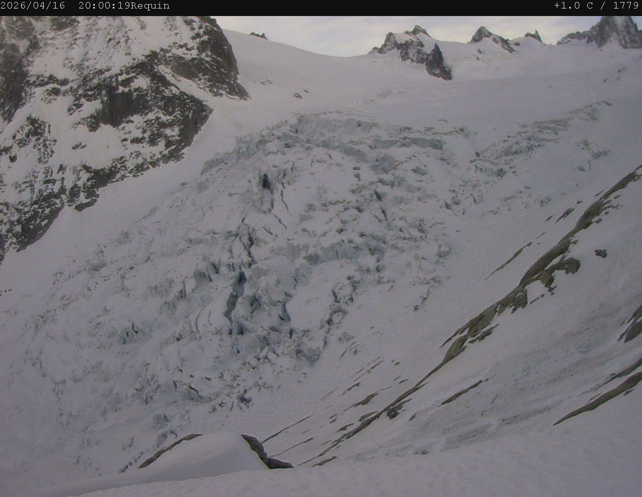 Chamonix-Mont-Blanc › Sud-est: Refuge du Requin