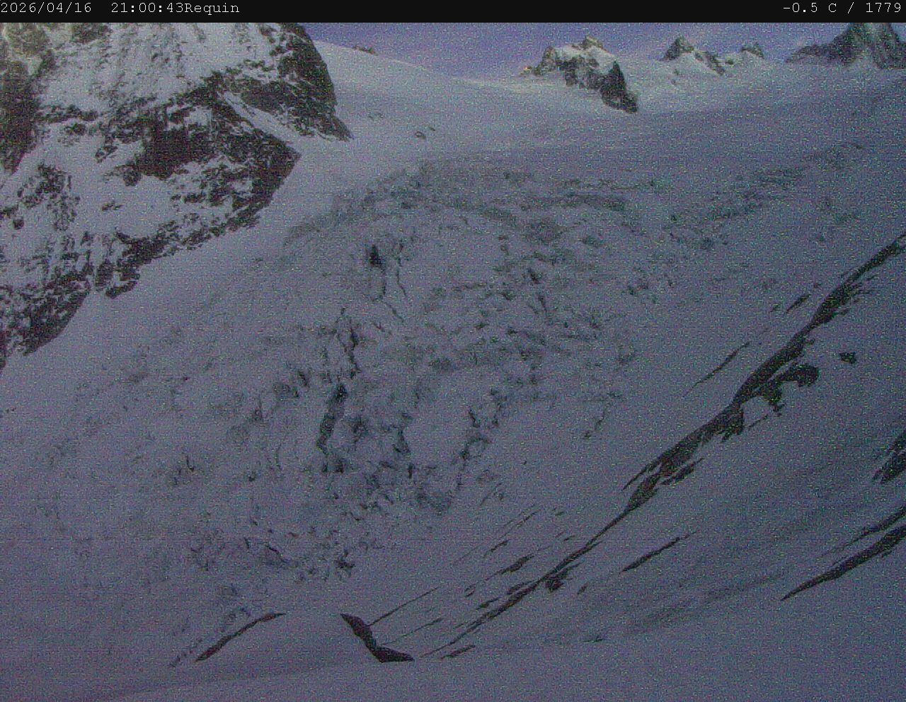 Chamonix-Mont-Blanc › Sud-est: Refuge du Requin