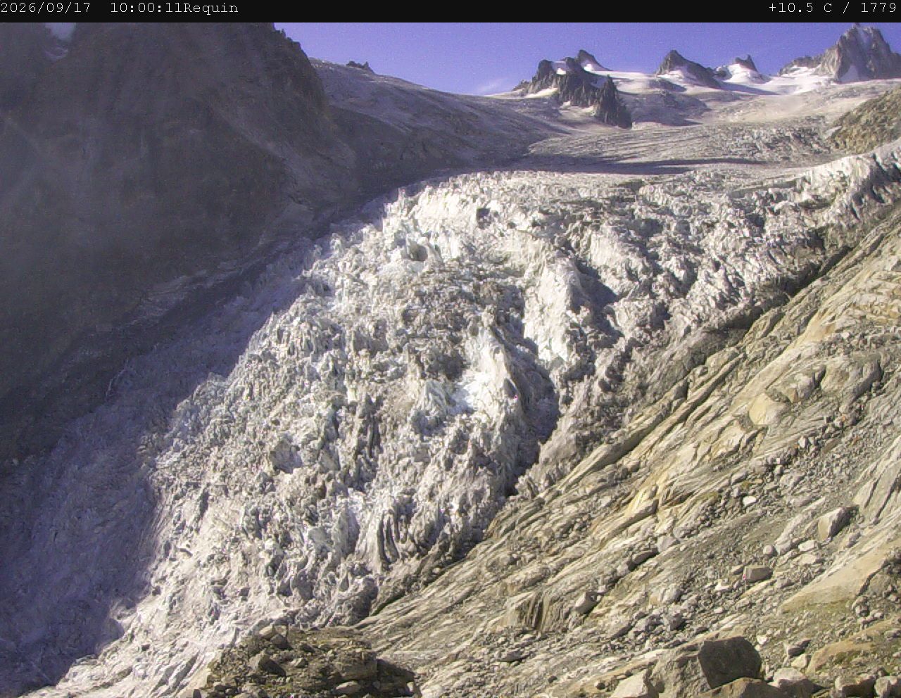 Chamonix-Mont-Blanc › Sud-est: Refuge du Requin
