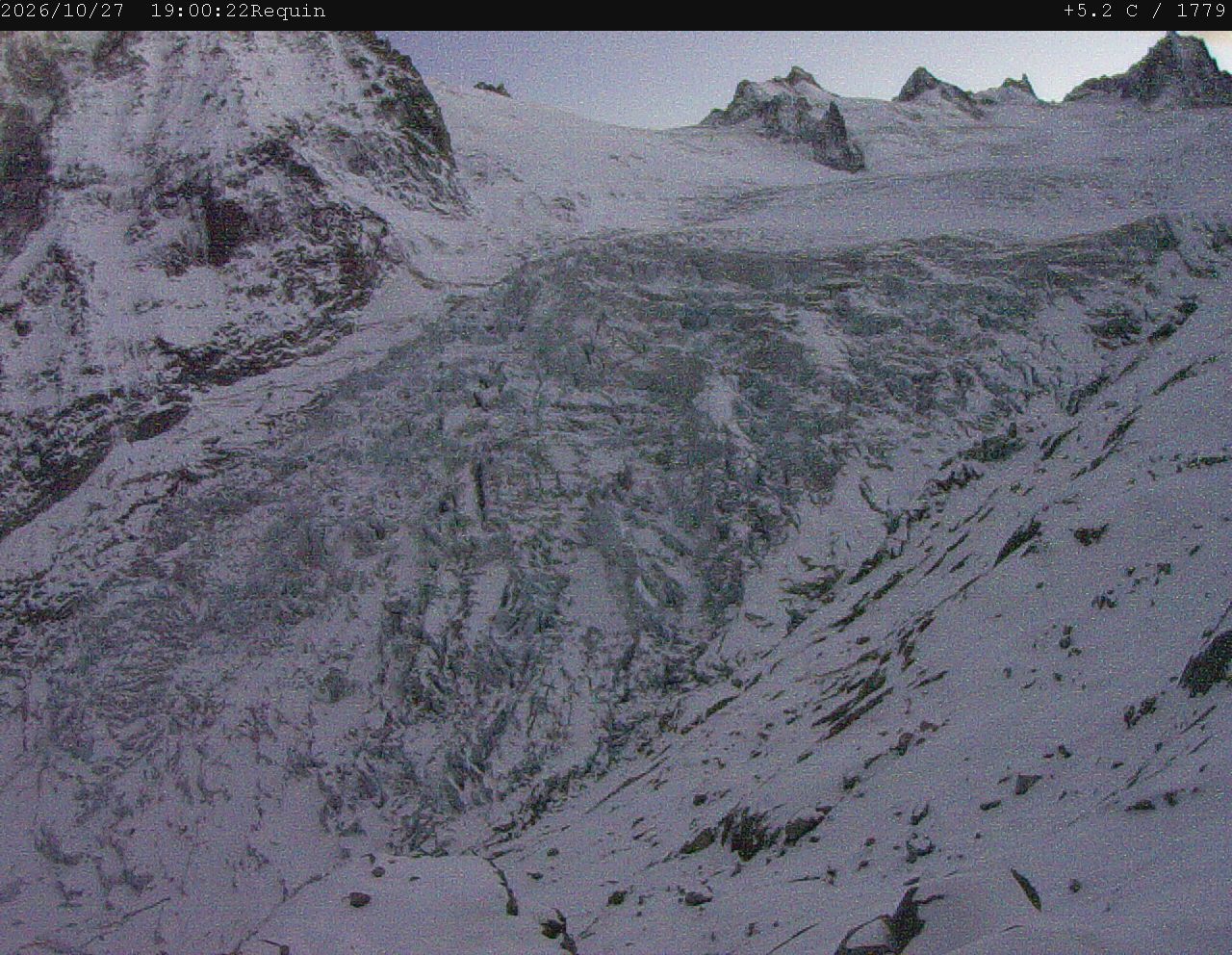 Chamonix-Mont-Blanc › Sud-est: Refuge du Requin