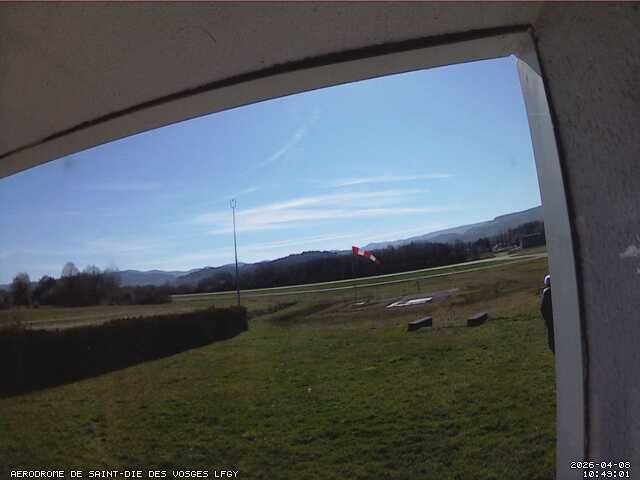 Remomeix: aérodrome de saint dié