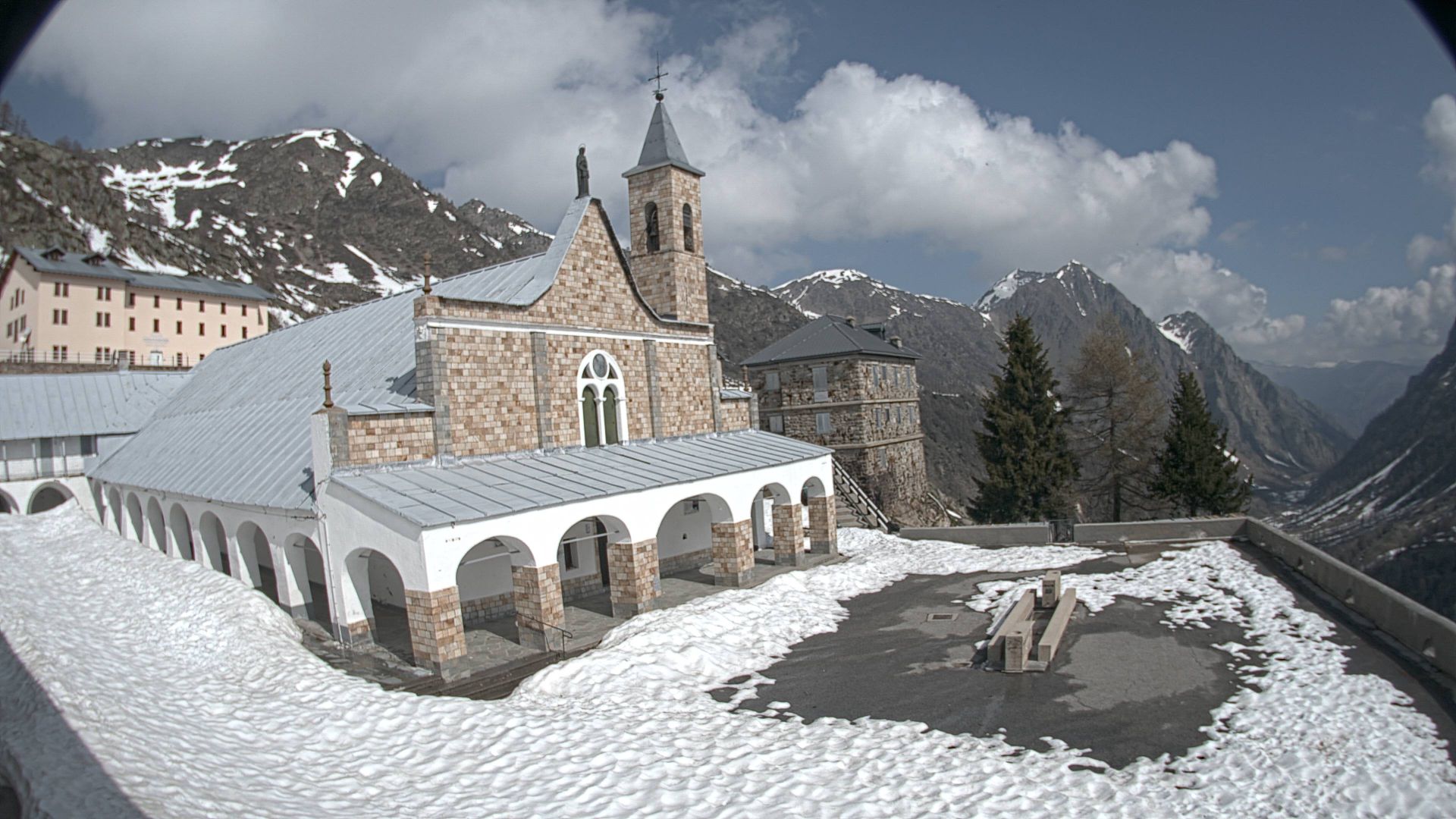 Vinadio › Nord: Santuario Sant'Anna di Vinadio
