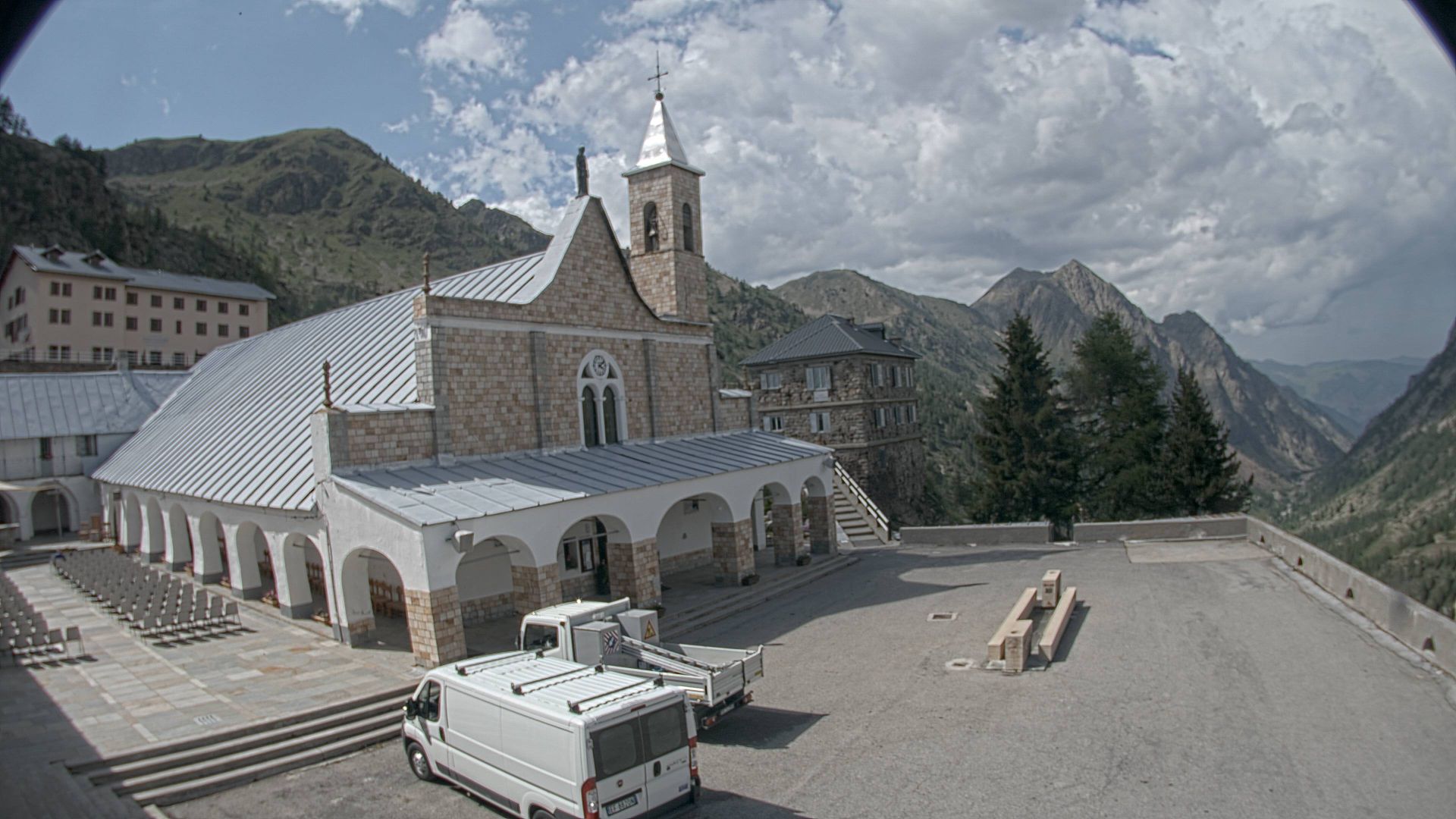 Vinadio › Nord: Santuario Sant'Anna di Vinadio