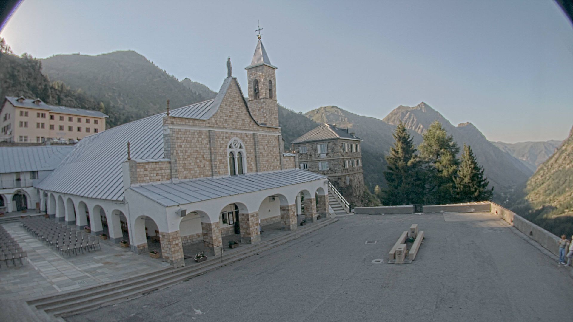 Vinadio › Nord: Santuario Sant'Anna di Vinadio