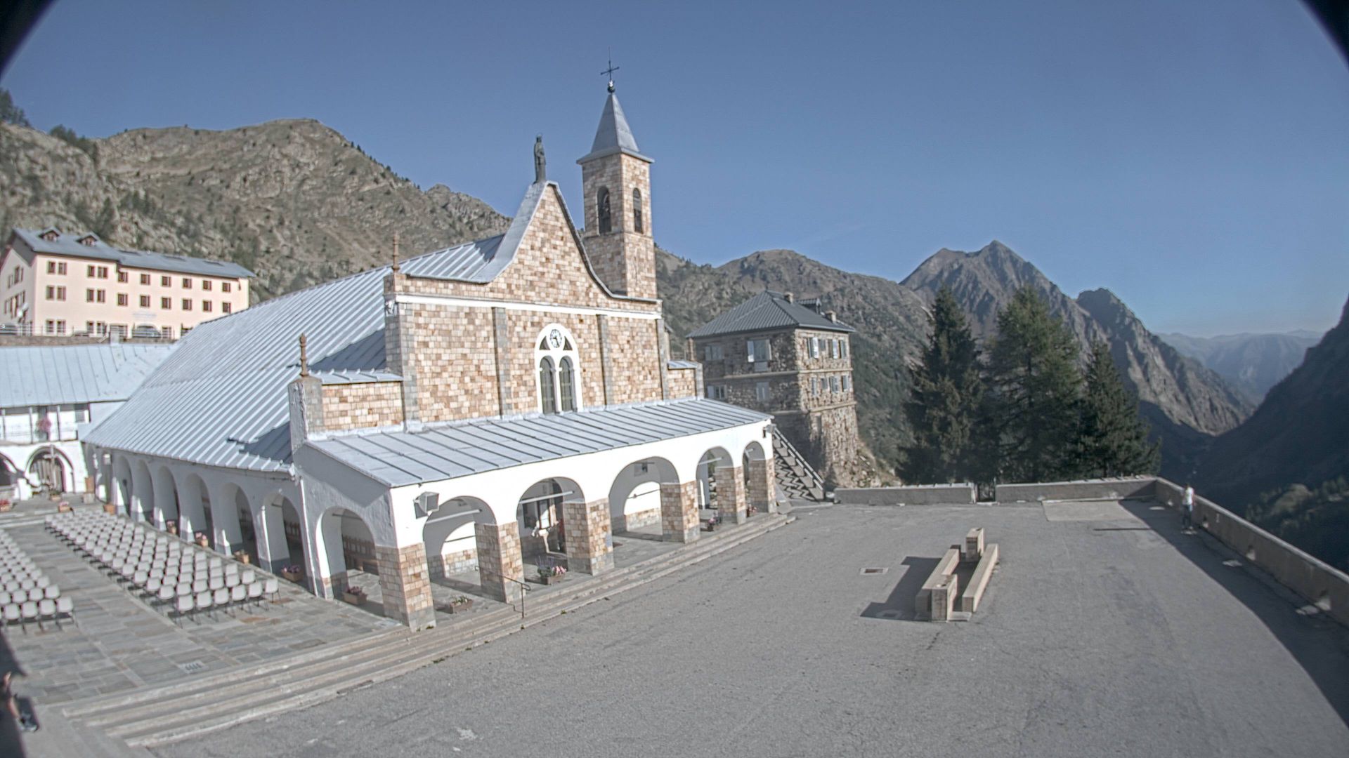 Vinadio › Nord: Santuario Sant'Anna di Vinadio