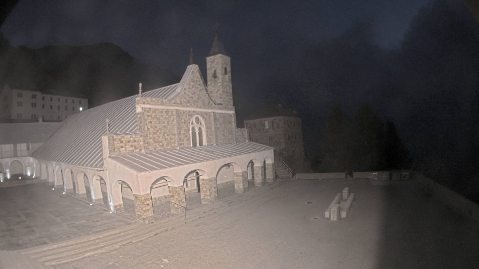 Vinadio › Nord: Santuario Sant'Anna di Vinadio