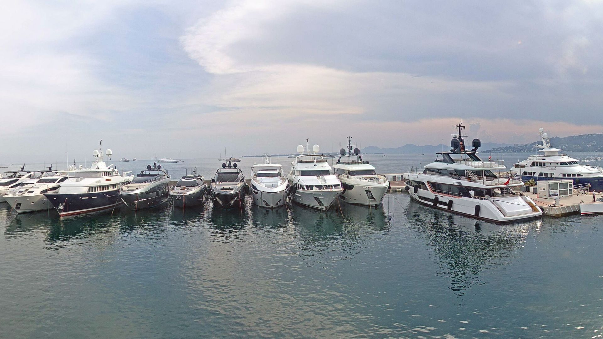 Antibes: Panoramique HD