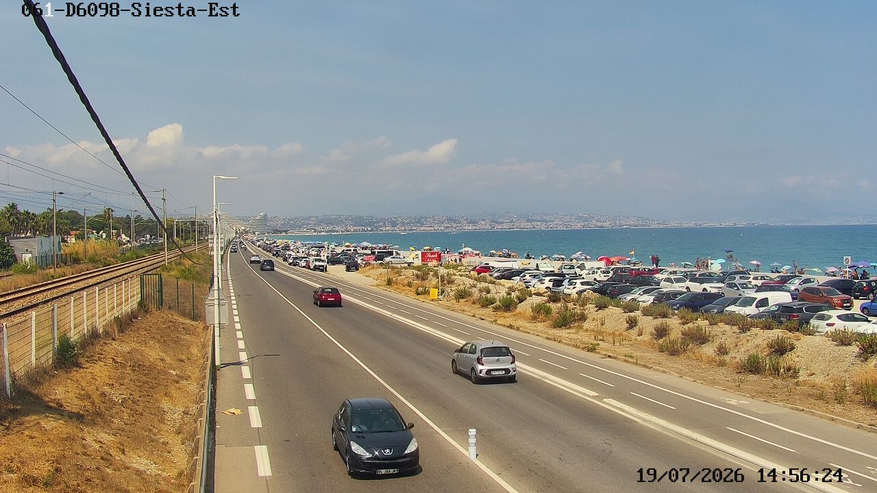 Antibes › Nord-est: Plage de Marineland - Route du Bord de Mer