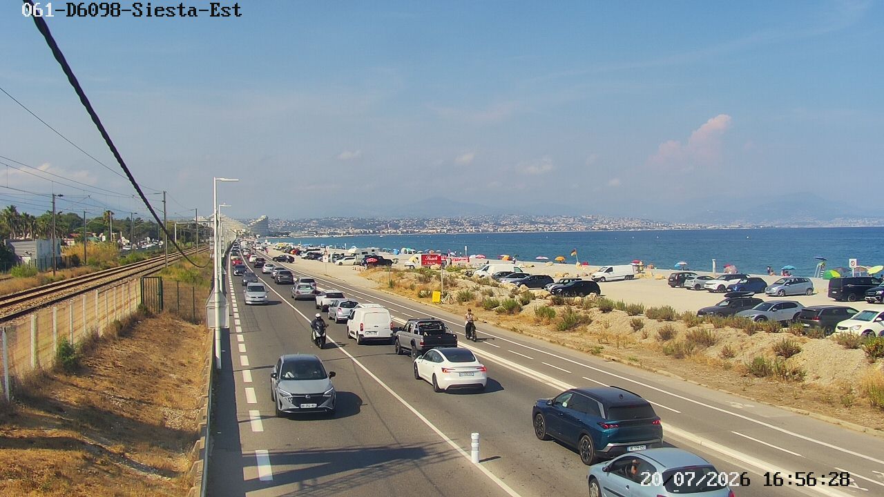 Antibes › Nord-est: Plage de Marineland - Route du Bord de Mer