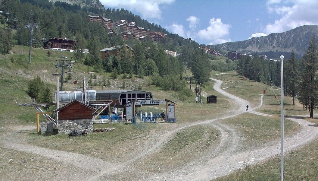 Isola: 2000