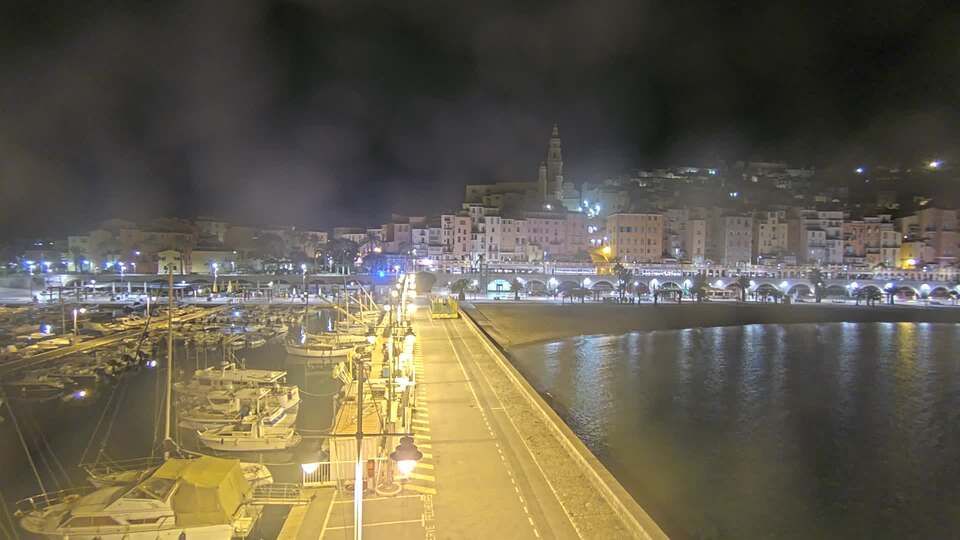 Menton: Plage des Sablettes